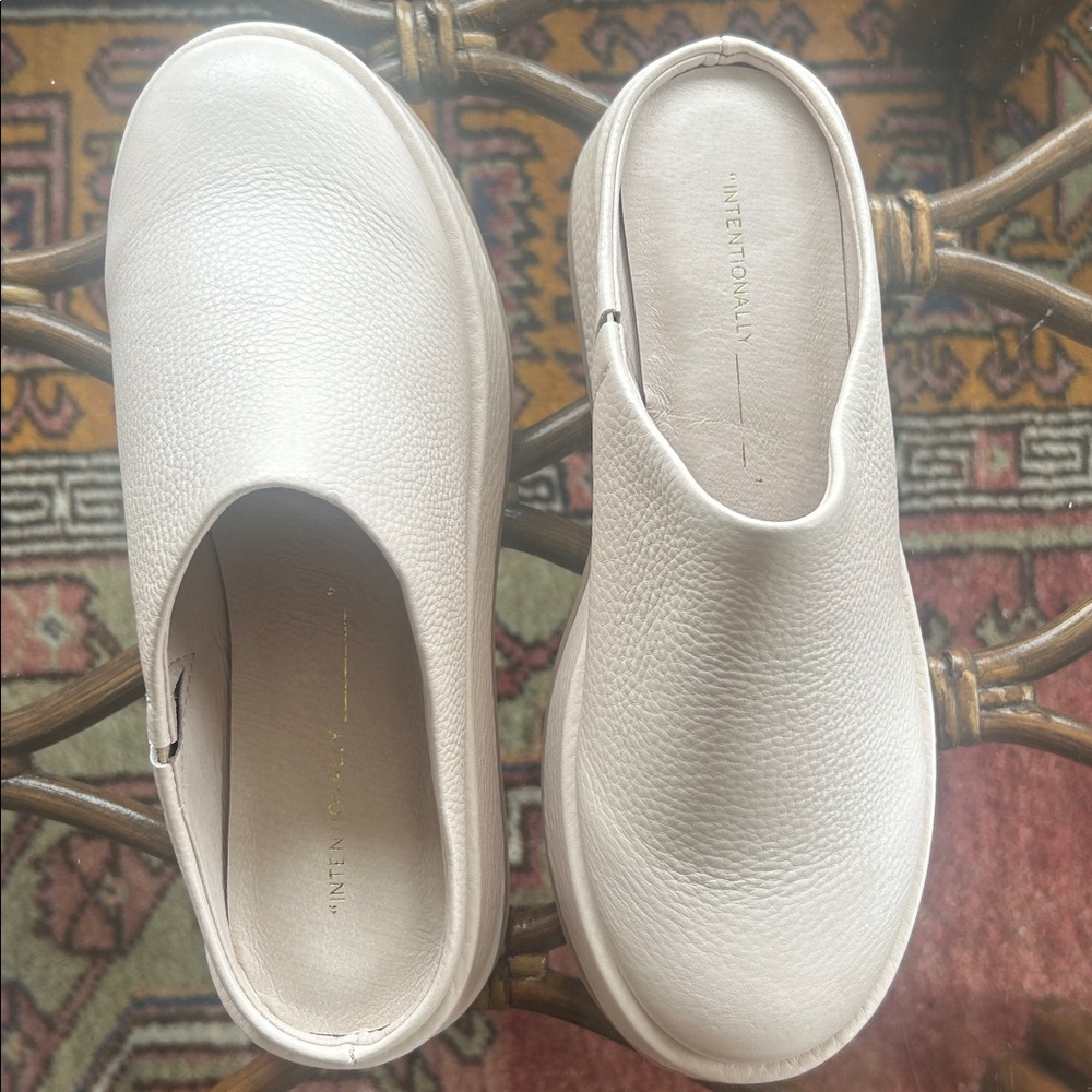 Intentionally Blank RISEN PLATFORM MULE Size 7CREAM / LEATHER / 7 - Picture 2 of 4